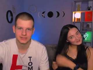 esma-shine Live Webcam on CamSoda