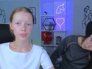 esma-shine Live Webcam on CamSoda