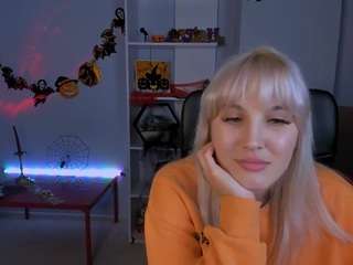 esma-shine Live Webcam on CamSoda