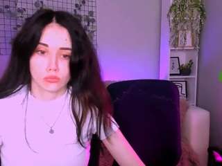  leila-pur chat room