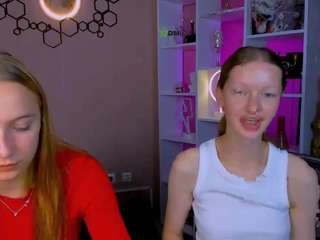  aurora-lily chat room