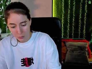 daisy-baby12 live cam preview