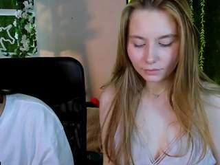 daisy-baby12 live cam preview