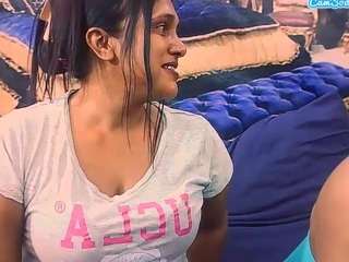 indiansexylady4u webcam