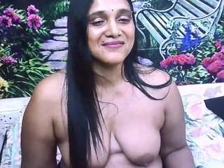 indiansexylady4u Live Webcam on CamSoda