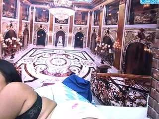 Bu model şu anda canlı. indiansexylady4u