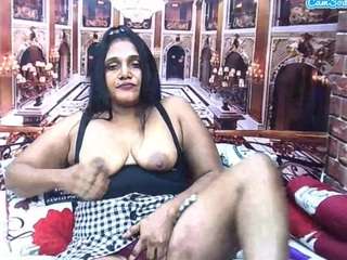 Este modelo está ao vivo agora. indiansexylady4u
