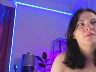 lirara's CamSoda show and profile