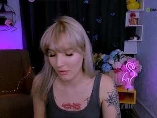 lorel-love Live Webcam on CamSoda