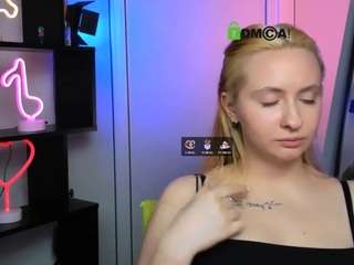 mila-glow webcam model