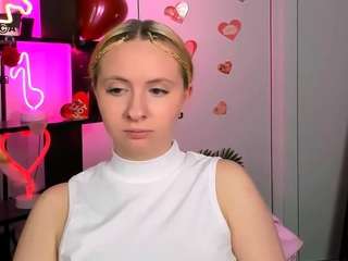 mila-glow from CamSoda