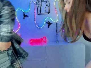 mila-glow Lovens live webcam