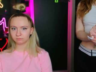 mila-glow's CamSoda show and profile