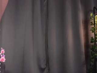 morryberry, female webcam model,  years old, on live webcam