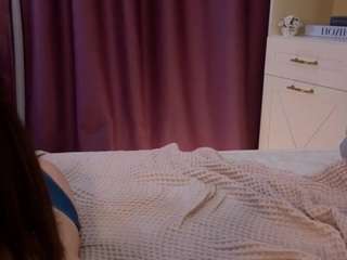 nicholeairola webcam