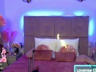 nicolebond Live Webcam on CamSoda