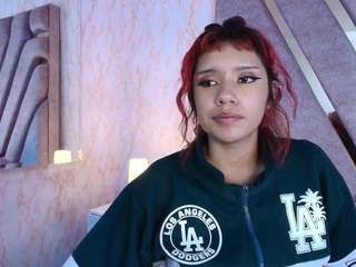 red-pandaa webcam model