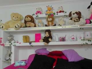 shantallsm Live Webcam on CamSoda