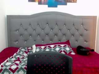 zoe-cortez Live Webcam on CamSoda