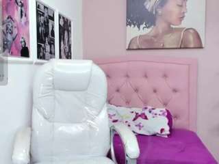 zoe-cortez live webcam show