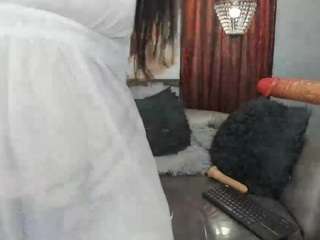 esmeralda-milf