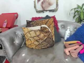 esmeralda-milf live cam preview