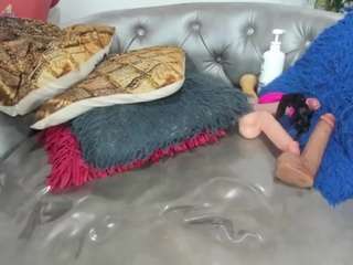 esmeralda-milf live cam preview