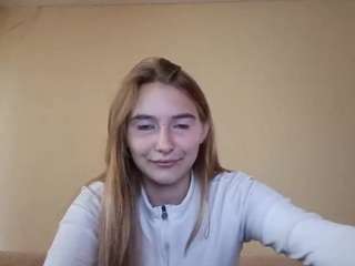 luciennebronaugh webcam