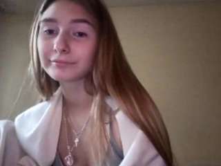 luciennebronaugh webcam