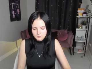  leilashynest chat room