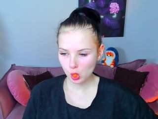  leilashynest chat room