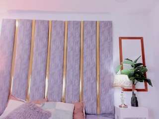  melani-hom chat room