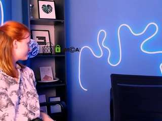  milana-red1 chat room