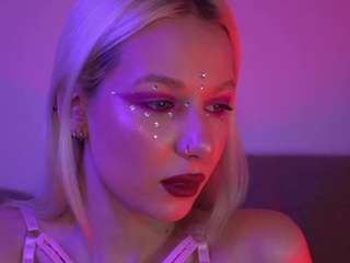 ranylovethompson's CamSoda show and profile