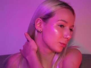 ranylovethompson's CamSoda show and profile