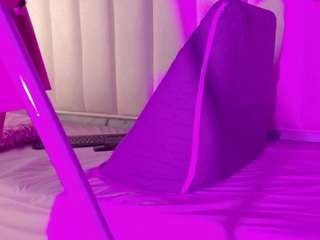scarlet-jhonss Live Webcam on CamSoda