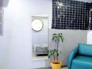 sofia-villareal's CamSoda show and profile