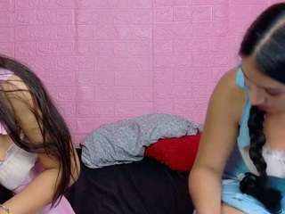 violetmia68's CamSoda show and profile