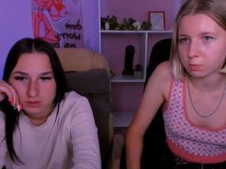 alma-black1 Live Webcam on CamSoda