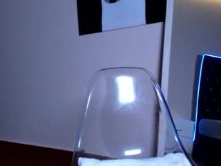 angelynaw's CamSoda show and profile