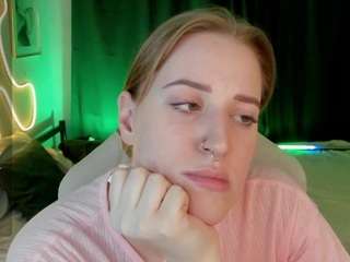 AnnaGrees live webcam on Soda Cams