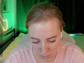 AnnaGrees live webcam on Soda Cams