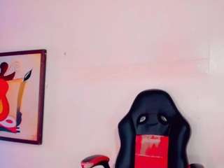 chanell-sexyass webcam model