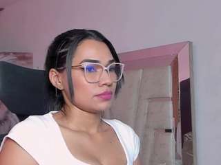 katemoos webcam model