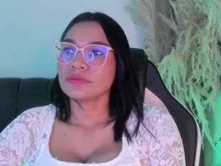 le modèle katemoos est en webcam porno dans un show sur le site camsoda, il possède les tags suivants: amateur,shaved pussy,nerd,no smoking,nude,orgasm,public,schoolgirl,sex toys,sexmachine,skinny,naked,small tits,squirt,tattoos,teen (18+),toys,twerk,twerking,young adult