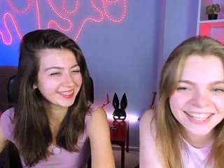 le modèle kitniss-dreamy est en webcam porno dans un show sur le site camsoda, il possède les tags suivants: amateur,pussy,lush,mature,natural,nature,no drinking,no smoking,orgasm,shaved pussy,granny,spank,squirter,strip,tattoos,tease,teen 18,young adult,anal,handjob