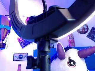 lili-and-breazer webcam