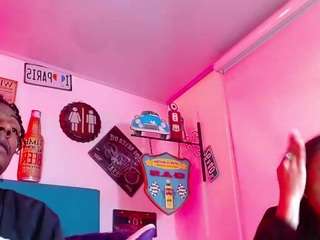 lili-and-breazer webcam