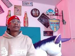 lili-and-breazer webcam