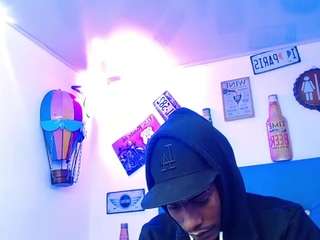 lili-and-breazer webcam